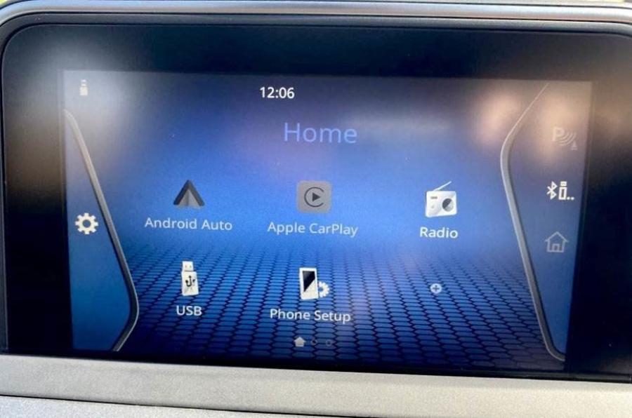 Детали интерьера Tata Altroz 2019 года  (фото 13 из 29)